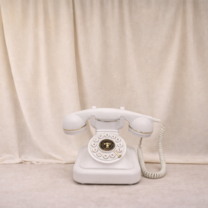 Téléphone livre d'or audio vintage blanc