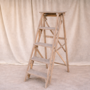 Escabeau élégant bois