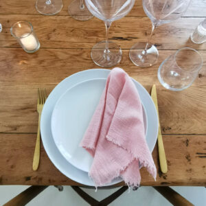 Serviette élégante rose poudré franges